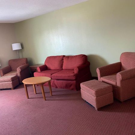 Baymont By Wyndham Kokomo Esterno foto