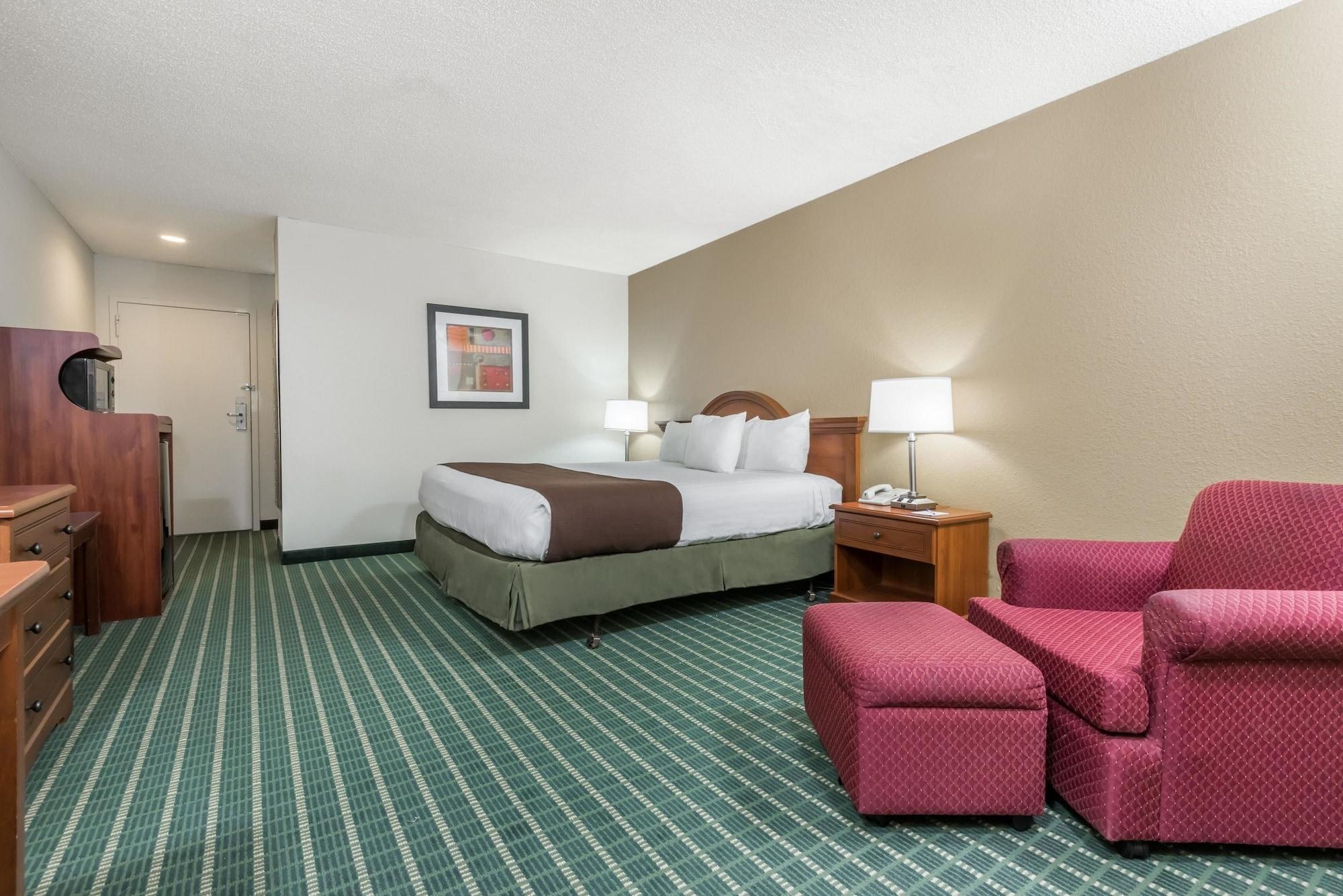 Baymont By Wyndham Kokomo Esterno foto