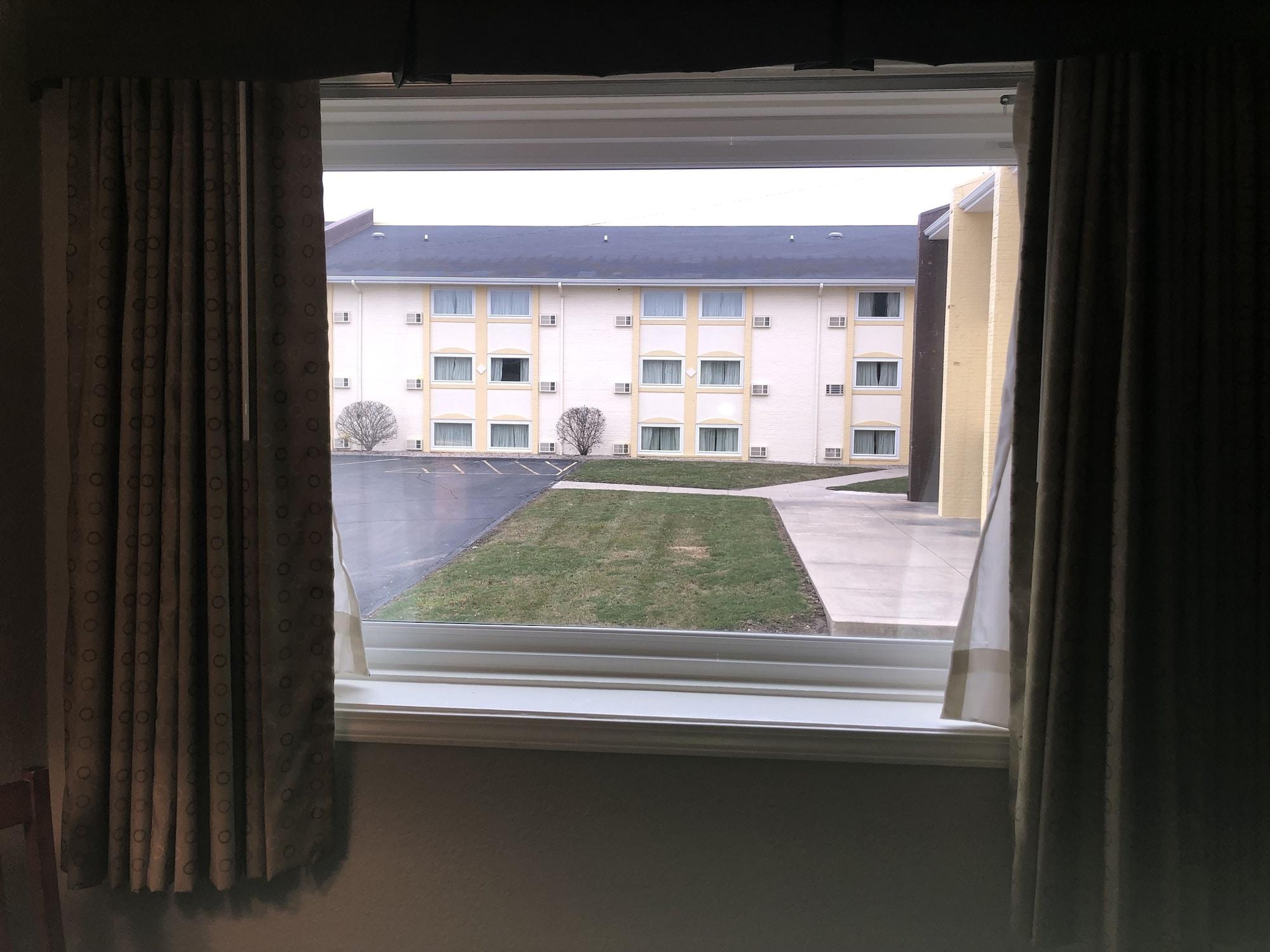 Baymont By Wyndham Kokomo Esterno foto