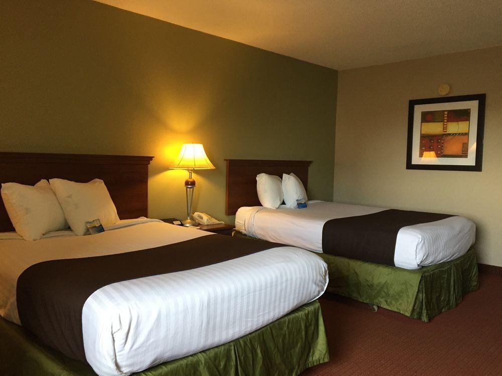 Baymont By Wyndham Kokomo Esterno foto