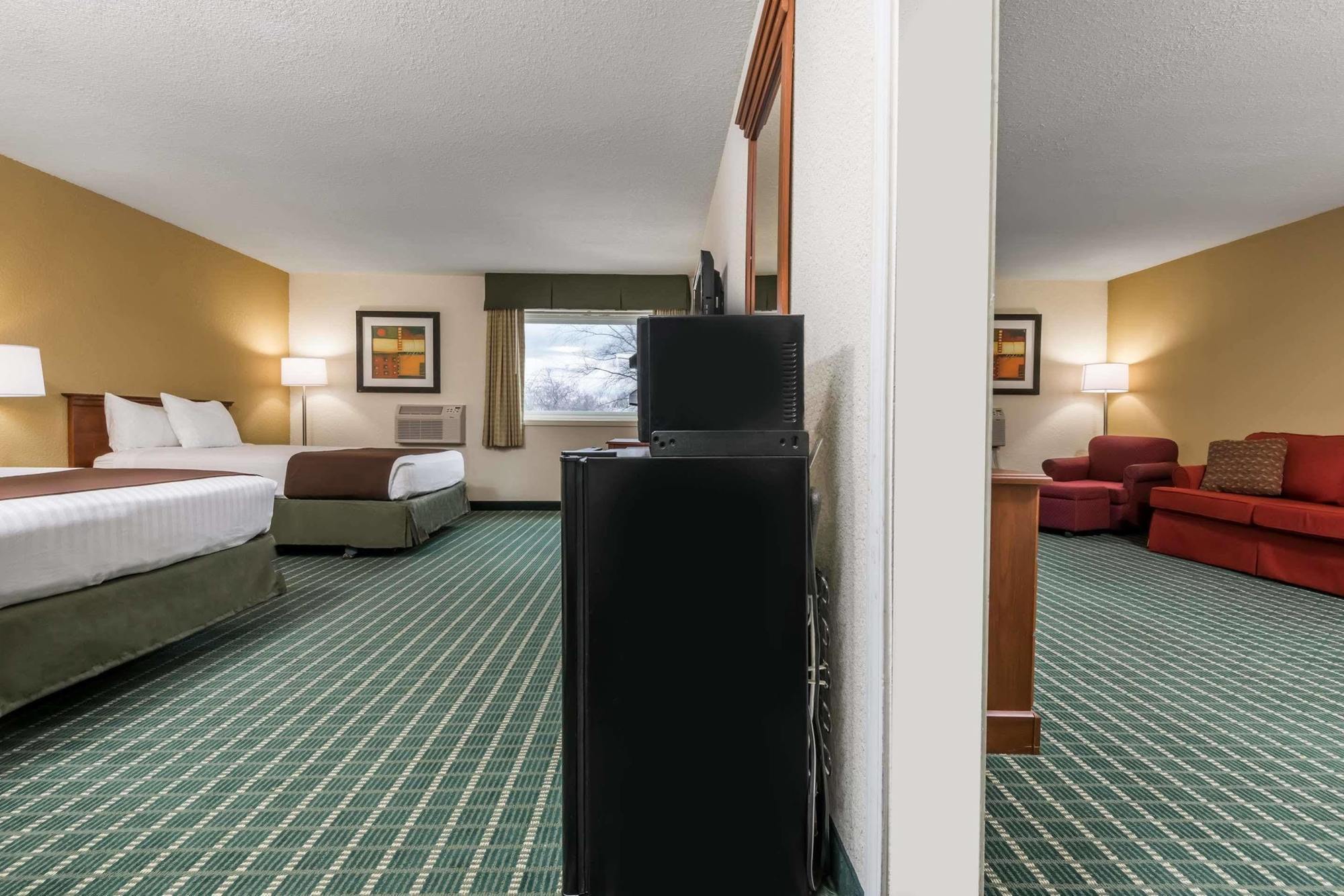 Baymont By Wyndham Kokomo Esterno foto