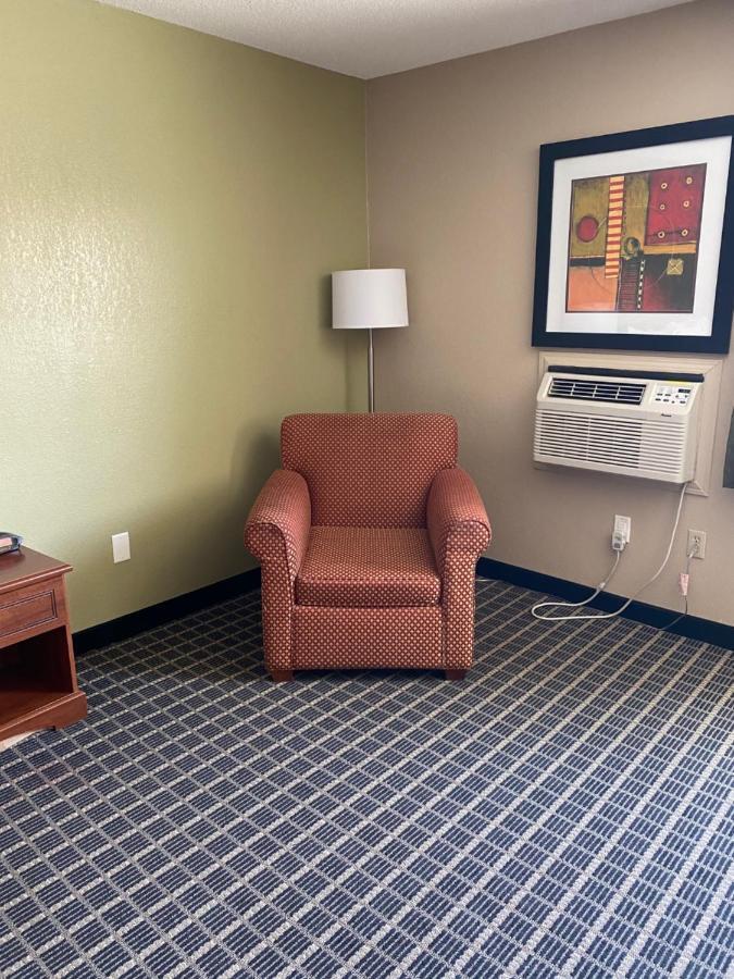 Baymont By Wyndham Kokomo Esterno foto